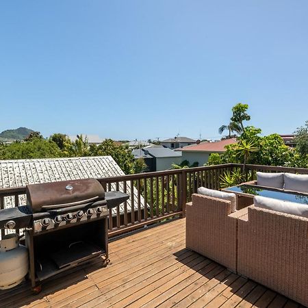Convenient Family Bach With Easy Access To Blake Park The Beach And Downtown Mount Maunganui Ngoại thất bức ảnh