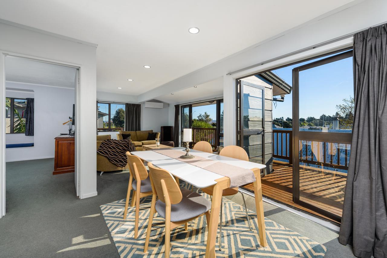 Convenient Family Bach With Easy Access To Blake Park The Beach And Downtown Mount Maunganui Ngoại thất bức ảnh